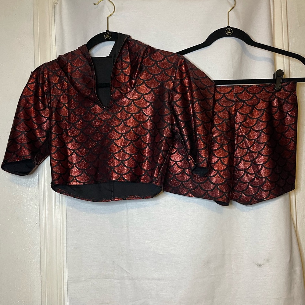 EDM Red Dragon Scallop Pattern Two-Piece Rave Hoodie & Shorts Outfit Size XS